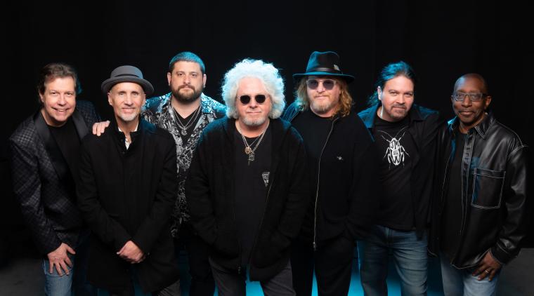 Toto llega a Colombia en Noviembre.