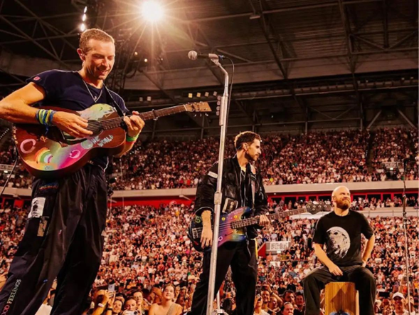 Chris Martin deja una pista para 20271